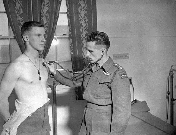 2차 세계대전 군대 징집병들의 신체검사[WW2 Military conscript soldiers physical